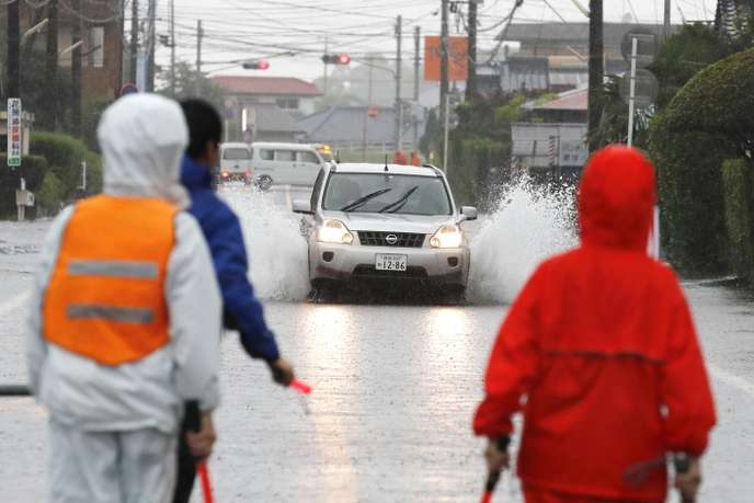 Les routes de Miyakonojo (préfecture de Miyazaki) inondées le mercredi 3 juillet.