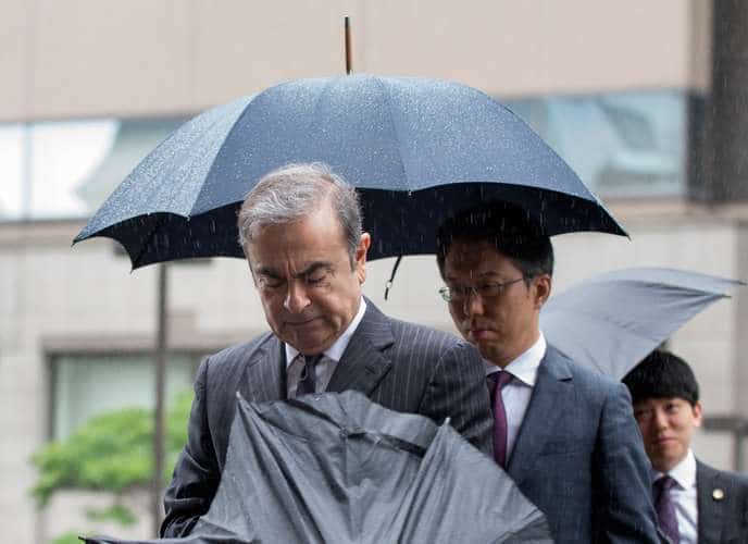 Carlos Ghosn se rend à son audience au tribunal de Tokyo, le 24 juin.