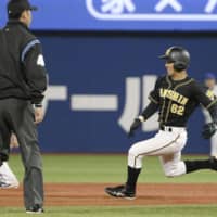 Kai Ueda, whose speed on the basepaths helped the Tigers in Game 3, is one of the bench players who contributed to Hanshin's victory over the BayStars in the Central League Climax Series First Stage. KYODO