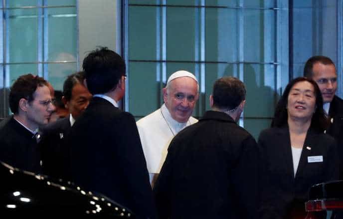 Le pape François à son arrivée au Japon, le 23 novembre.