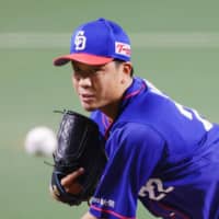 Dragons starter Yudai Ono pitches against the Giants on Sept. 8 in Nagoya. | KYODO