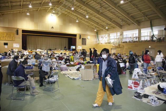 Les personnes sinistrées sont abritées dans l’école Takata. Rikuzentakata, le 20 mars 2011.