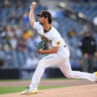 Padres starter Yu Darvish pitches against the Dodgers on Saturday in San Diego. | USA TODAY / VIA REUTERS