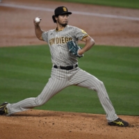 San Diego Padres starting pitcher Yu Darvish pitches in a game late last month against the Los Angeles Dodgers. | USA TODAY SPORTS / VIA REUTERS