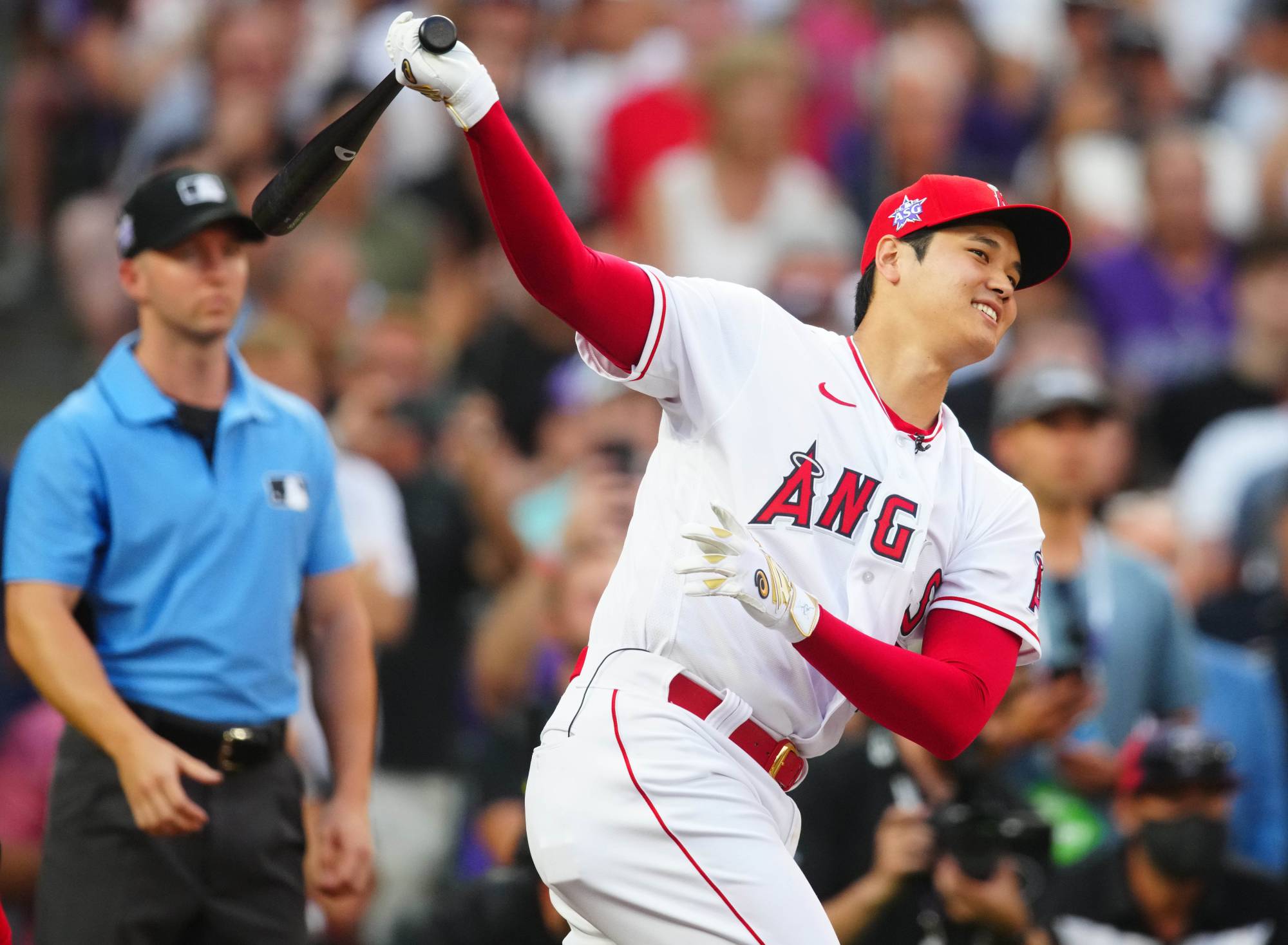 Shohei Ohtani takes a swing during the Home Run Derby on Monday. | USA TODAY / VIA REUTERS