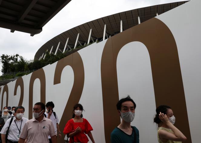 Devant le Stade national de Tokyo, le 24 août.