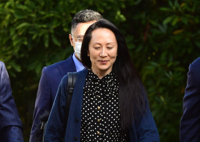L’ancienne directrice financière de Huawei Meng Wanzhou sort de sa résidence surveillée à Vancouver (Canada), le 24 septembre 2021.