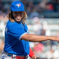 Toronto's Vladimir Guerrero Jr. was named the AL's 2021 recipient of the Hank Aaron Award, which honors the best hitters in each league. | USA TODAY / VIA REUTERS