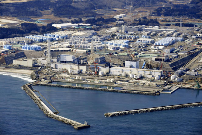 Vue aérienne de la centrale nucléaire de Fukushima-Daiichi, dans la ville d’Okuma (Japon), en février 2021.