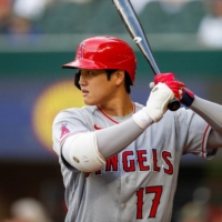 Angels designated hitter Shohei Ohtani prepares to bat against the Rangers in Arlington, Texas, on Saturday. | USA TODAY / VIA REUTERS