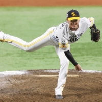 Nao Higashihama pitches against the Lions at PayPay Dome in Fukuoka on Thursday. | KYODO