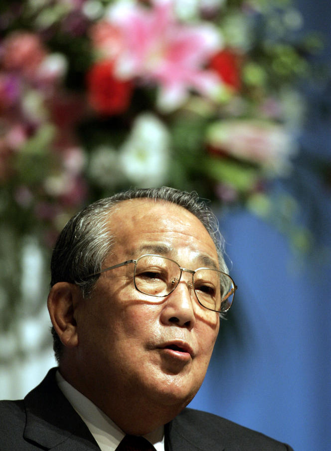 Kazuo Inamori, à Tokyo, le 18 octobre 2004. 