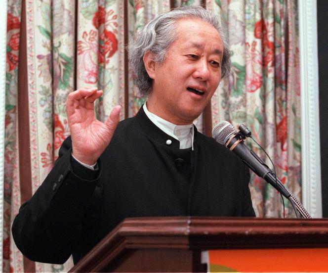 L’architecte japonais Arata Isozaki, le 25 février 1999, à New York.
