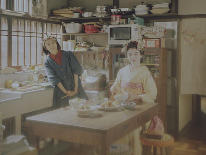 Kiyo (Nana Mori) et Sumire (Natsuki Deguchi) dans « Makanai. Dans la cuisine des maiko », série créée par Hirokazu Kore-eda.