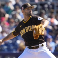 Padres starter Nick Martinez pitches against the Mariners during a spring training game in Peoria, Arizona, on Friday. | USA TODAY / VIA REUTERS
