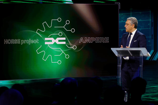 Luca de Meo, directeur général de Renault, le 22 novembre 2022 à Paris. 