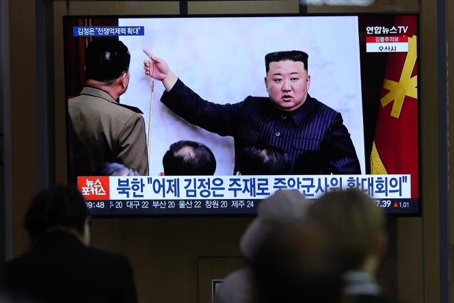 Kim Jong-un à la télévision sud-coréenne après le tir d’un missile balistique en direction du Japon, le 13 avril 2023