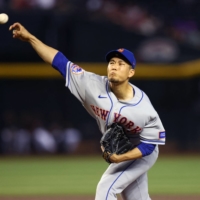 Mets starter Kodai Senga pitches against the Diamondbacks in Phoenix on Wednesday. | USA TODAY / VIA REUTERS