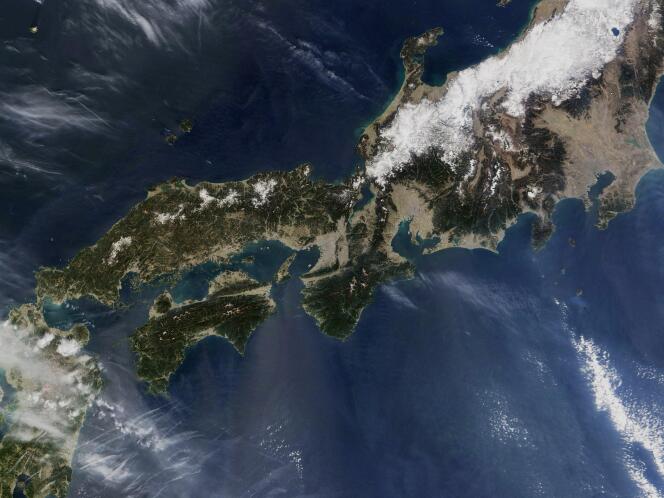 Une partie du Japon, vu de l’espace, en 2005.