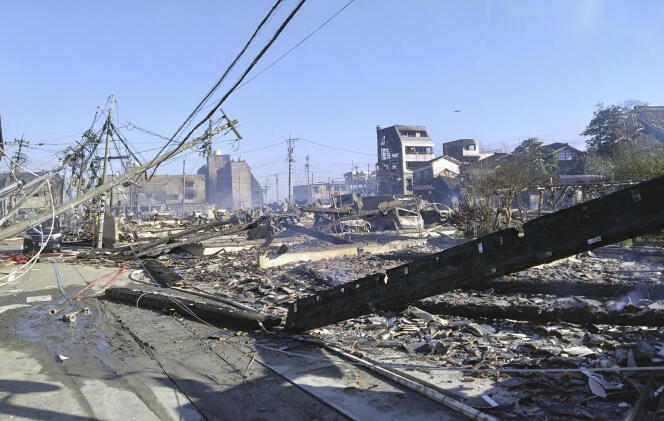 De nombreuses infrastructures ont été détruites à la suite d’un tremblement de terre à Wajima, dans la préfecture d’Ishikawa (Japon), le 2 janvier 2024.