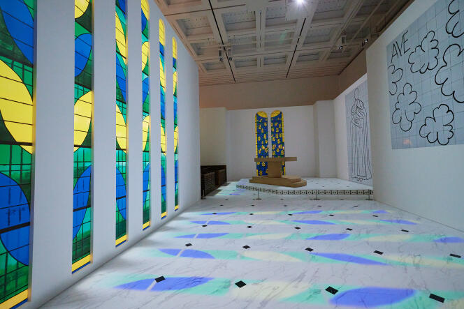 Reconstitution de l’intérieur de la chapelle du Rosaire, à Vence (Alpes-Maritimes), réalisé par Henri Matisse, dans l’exposition « Formes libres », au National Art Center, à Tokyo (Japon).